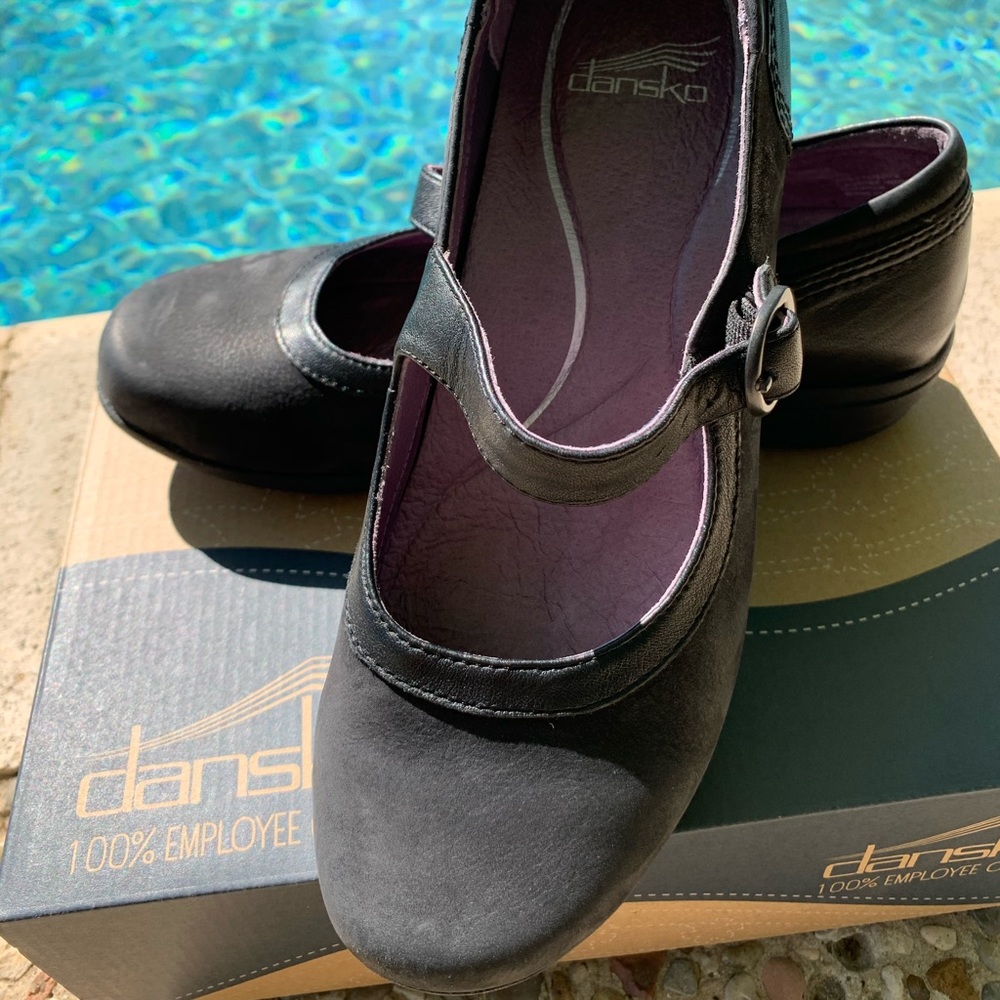 Dansko black Misty nubuck size 37 maryjanes!